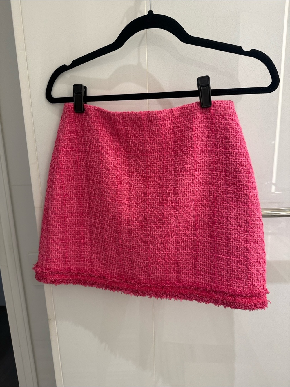 Alice and Olivia Hot Pink Riley Tweed Mini Skirt -size 2 brand new - Picture 3 of 5